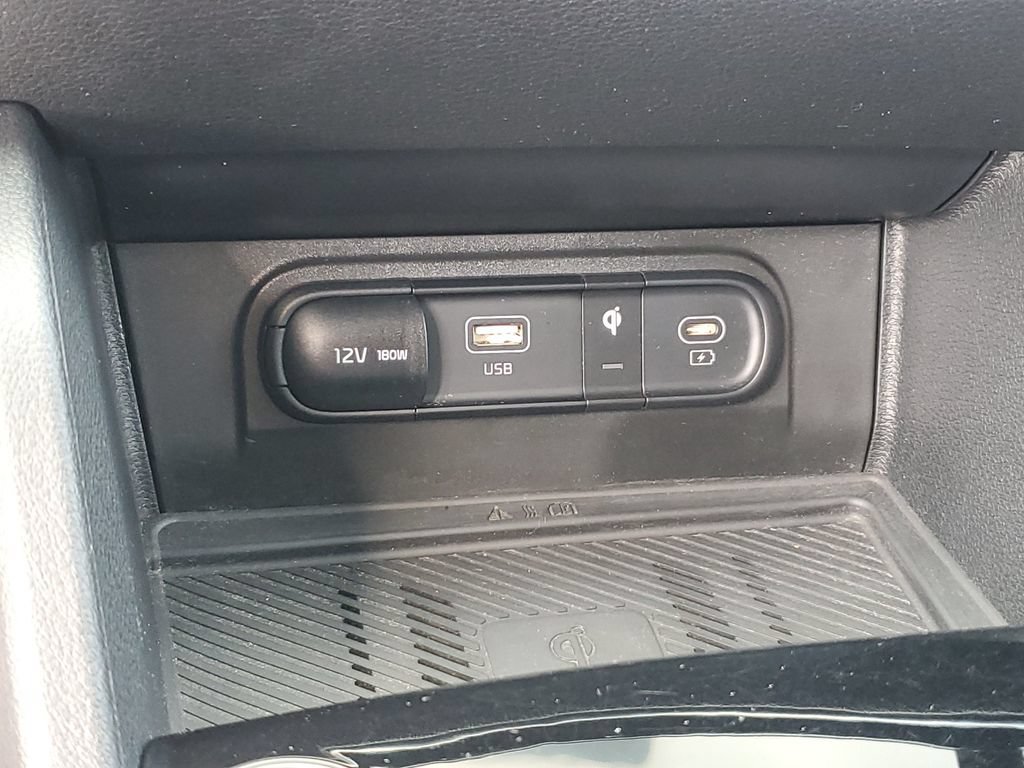 Used 2023 Kia Niro SX Touring FWD image 22