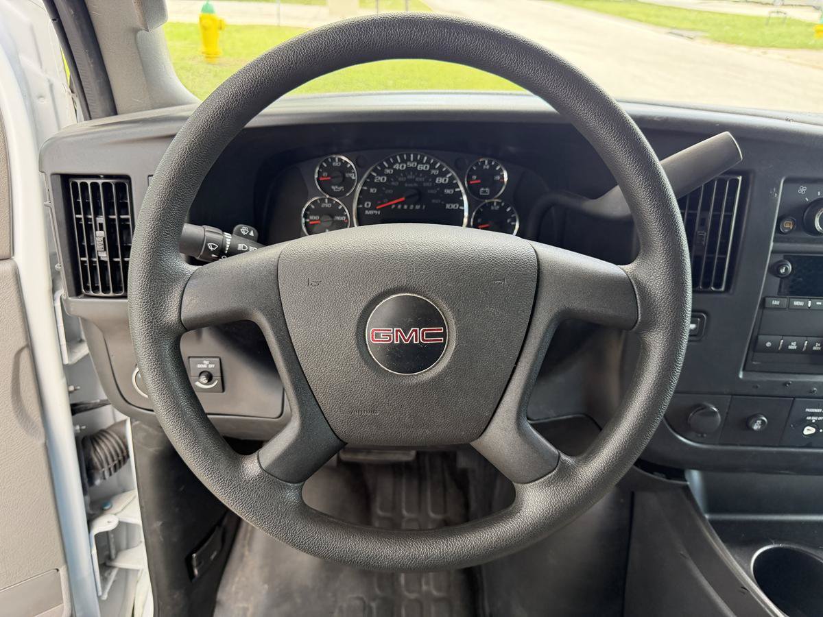 Used 2025 GMC Savana 3500 RWD image 15