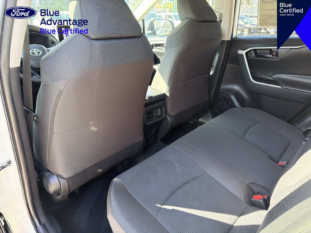 Used 2024 Toyota RAV4 LE AWD/4WD image 12