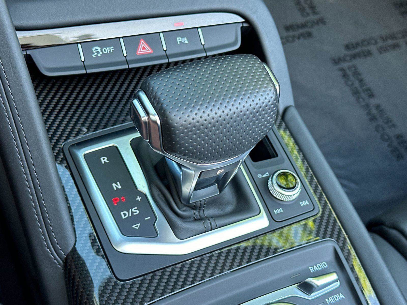 Used 2023 Audi R8 V10 performance w/ Carbon Exterior Package image 21