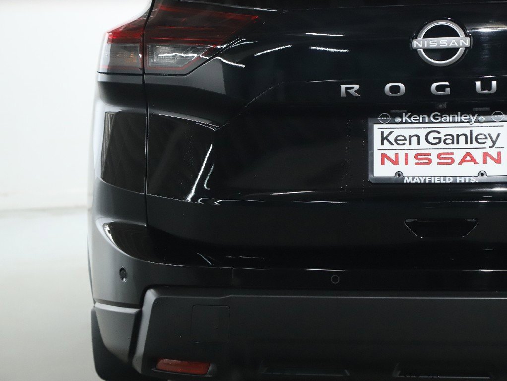 Certified 2026 Nissan Rogue SV image 42