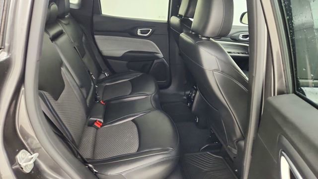 Used 2023 Jeep Compass Latitude AWD/4WD image 24