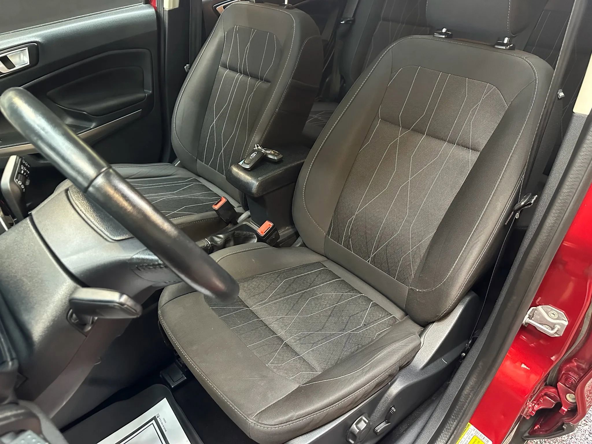 Used 2019 Ford EcoSport SE w/ SE Convenience Package image 18