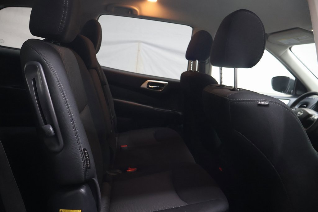 Used 2020 Nissan Pathfinder S image 13