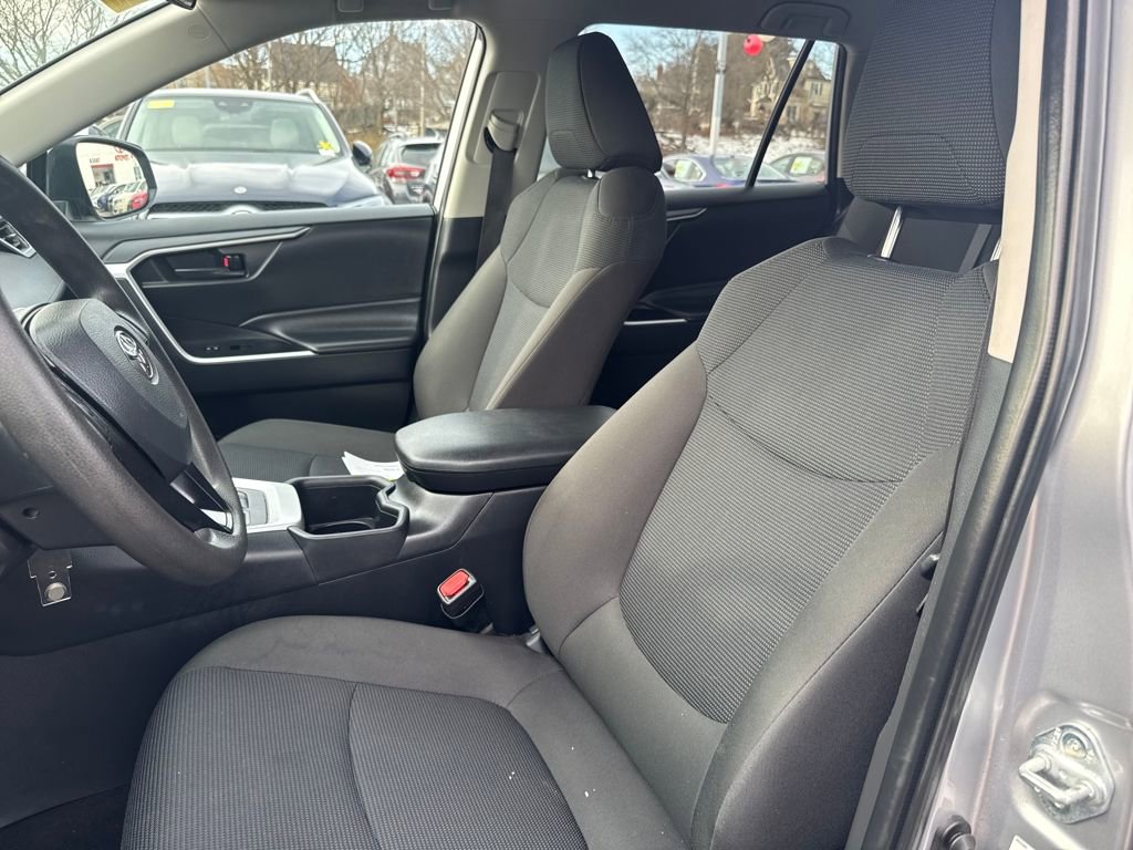Used 2024 Toyota RAV4 LE image 15
