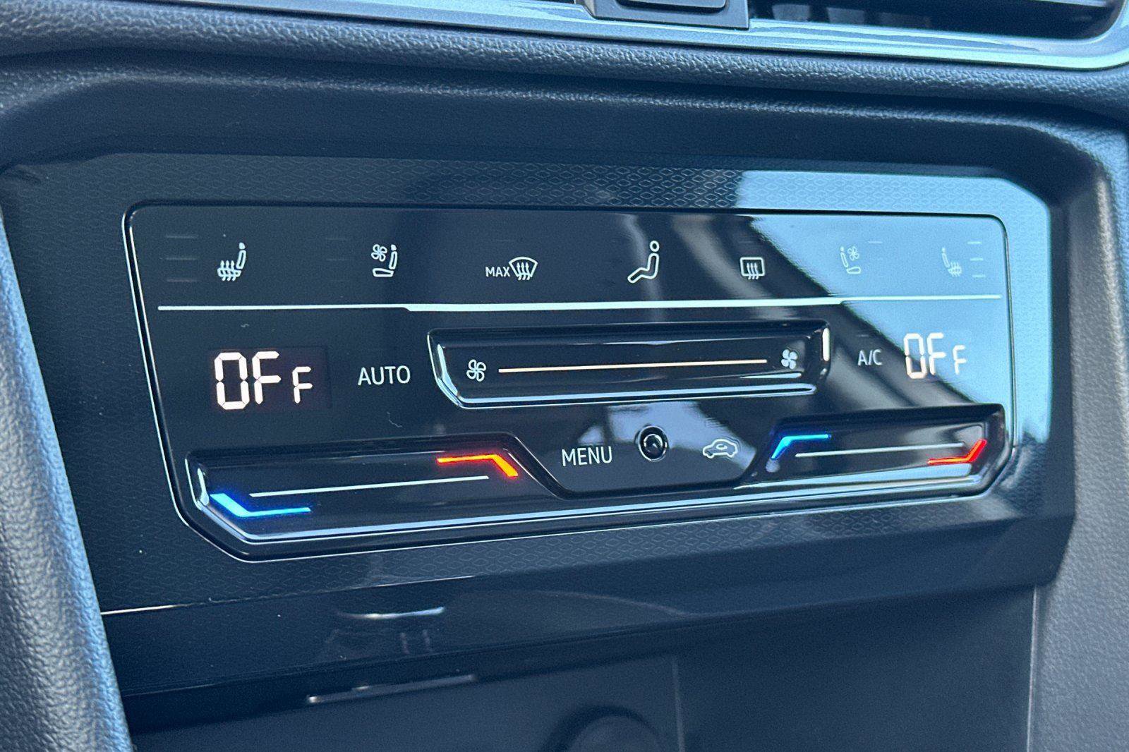 New 2026 Volkswagen Taos SEL image 20