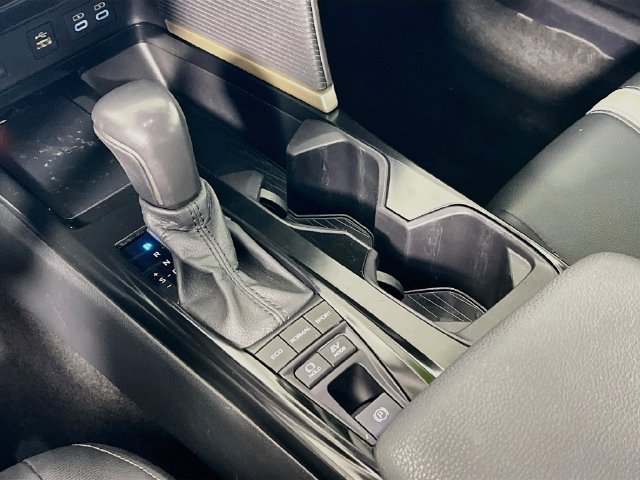 Used 2025 Toyota Camry SE FWD image 15