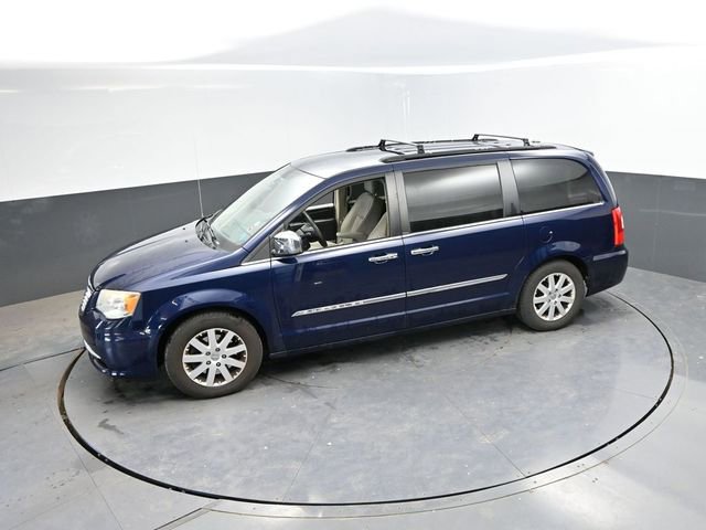 Used 2012 Chrysler Town & Country Touring-L w/ Entertainment Group #2 FWD image 21