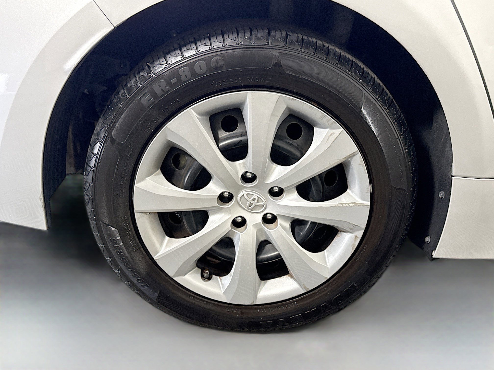 Used 2021 Toyota Corolla LE FWD image 32