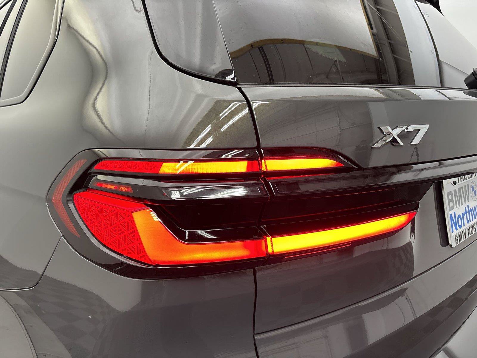 New 2027 BMW X7 xDrive40i w/ M Sport Package AWD/4WD image 19