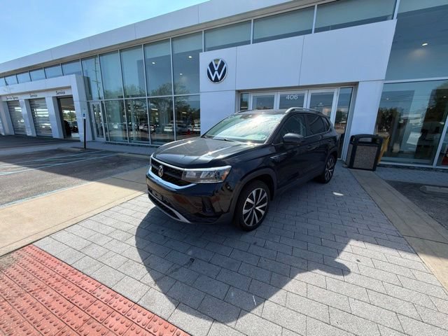 Used 2024 Volkswagen Taos SE FWD image 5