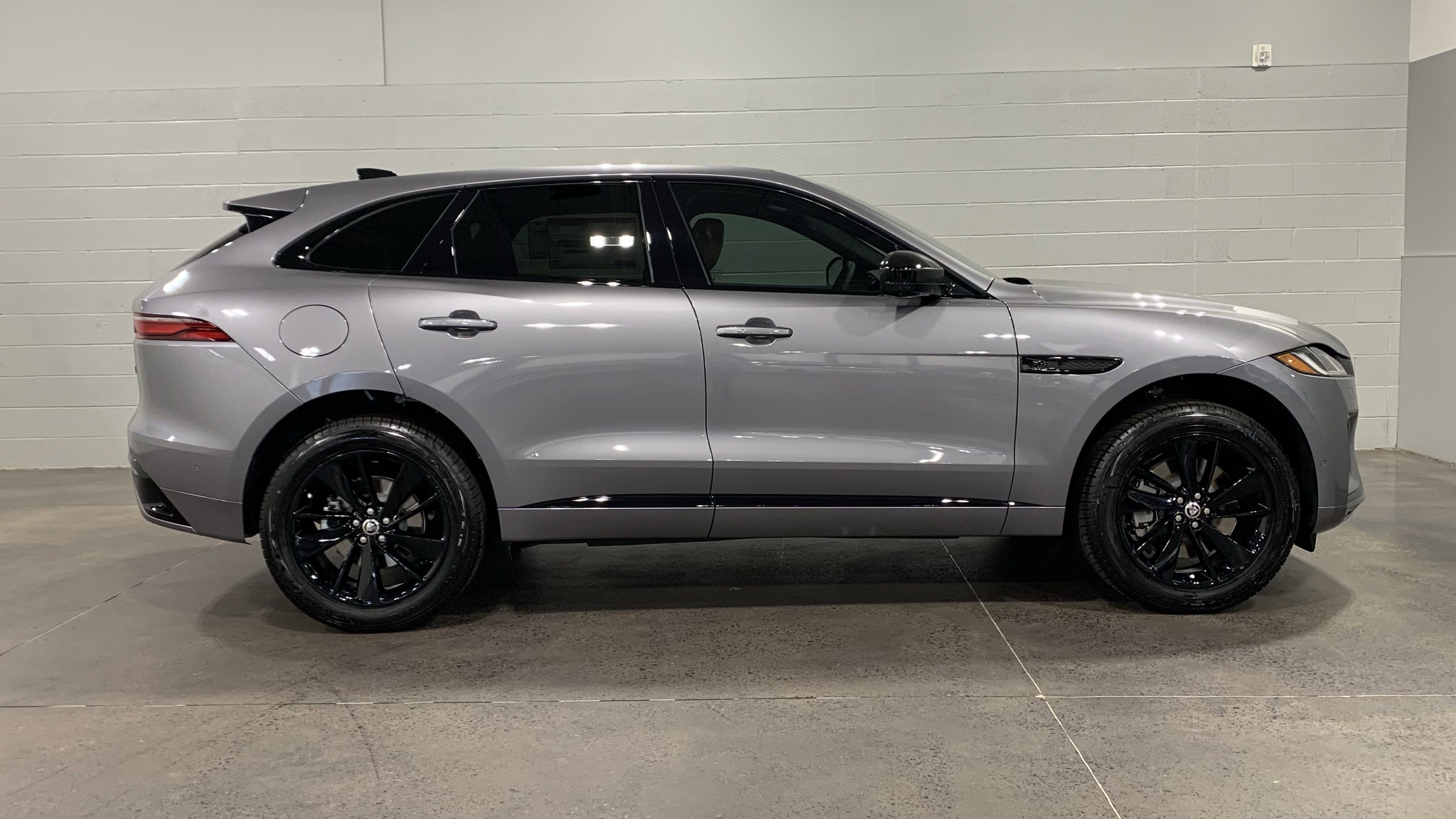 New 2026 Jaguar F-PACE R-Dynamic S image 13