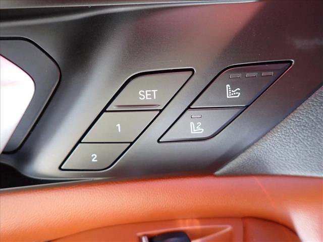 Used 2023 BMW X5 M50i w/ Climate Comfort Package AWD/4WD image 18