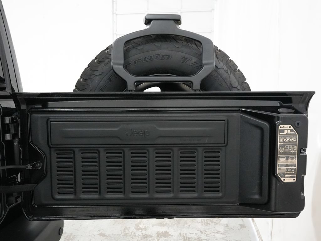 Used 2022 Jeep Wrangler Unlimited Rubicon w/ Xtreme Recon 35" Tire Package AWD/4WD image 36