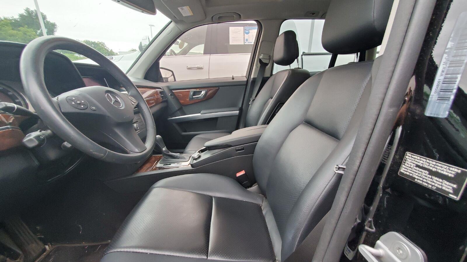 Used 2010 Mercedes-Benz GLK 350 2WD image 3