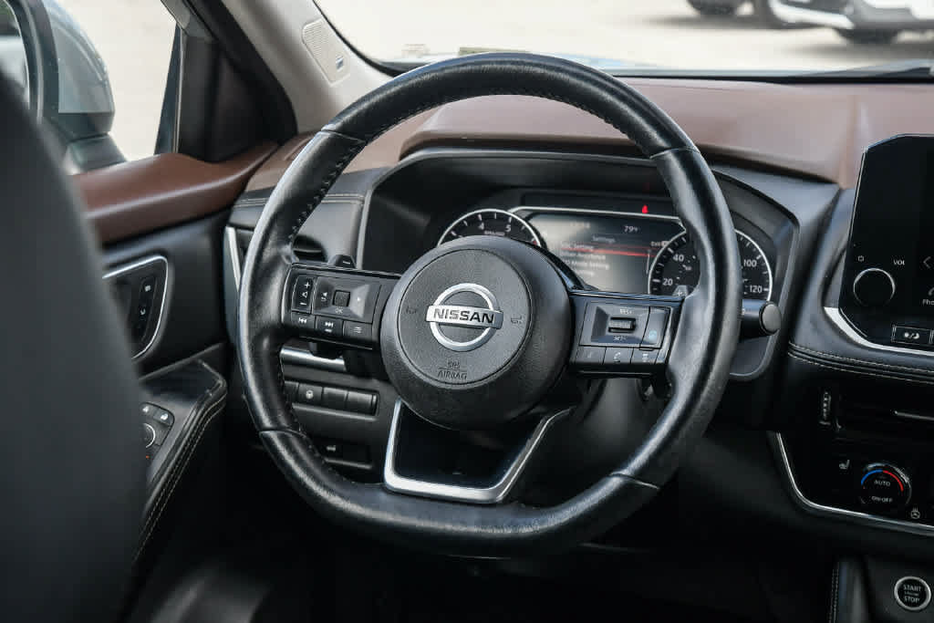 Used 2021 Nissan Rogue SL w/ Premium Package FWD image 12