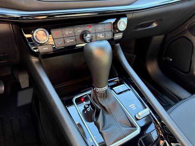 Used 2025 Jeep Compass Limited w/ High Altitude Package image 16