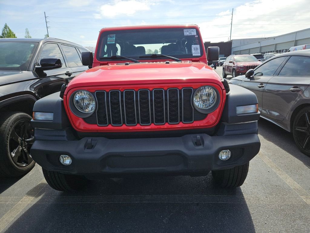 Used 2025 Jeep Wrangler Sport image 3