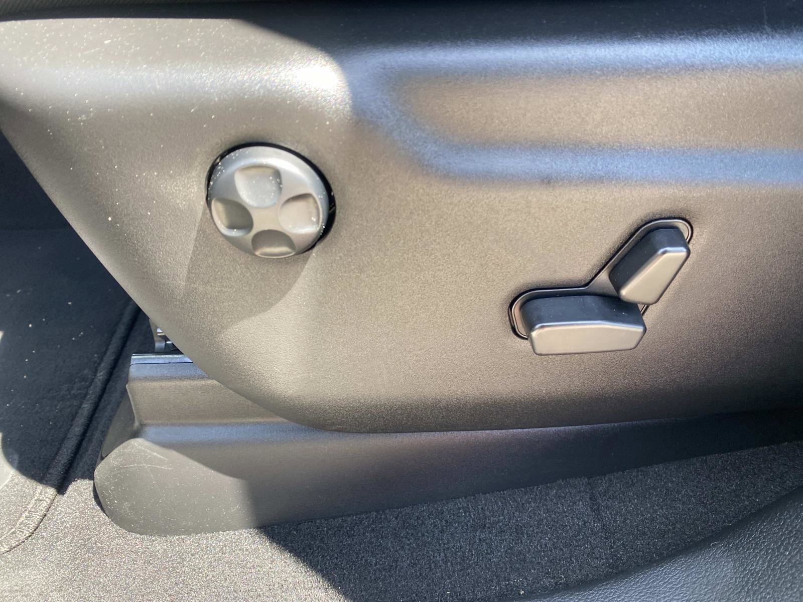 Used 2024 Dodge Durango SXT w/ SXT Blacktop Group image 22