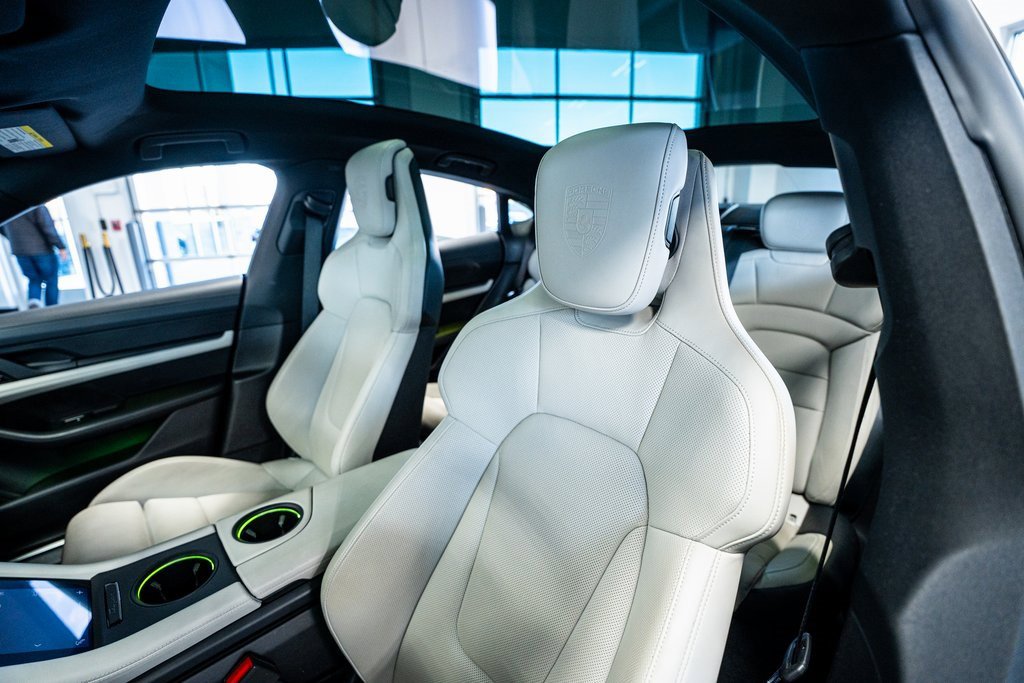 Used 2021 Porsche Taycan 4S image 37