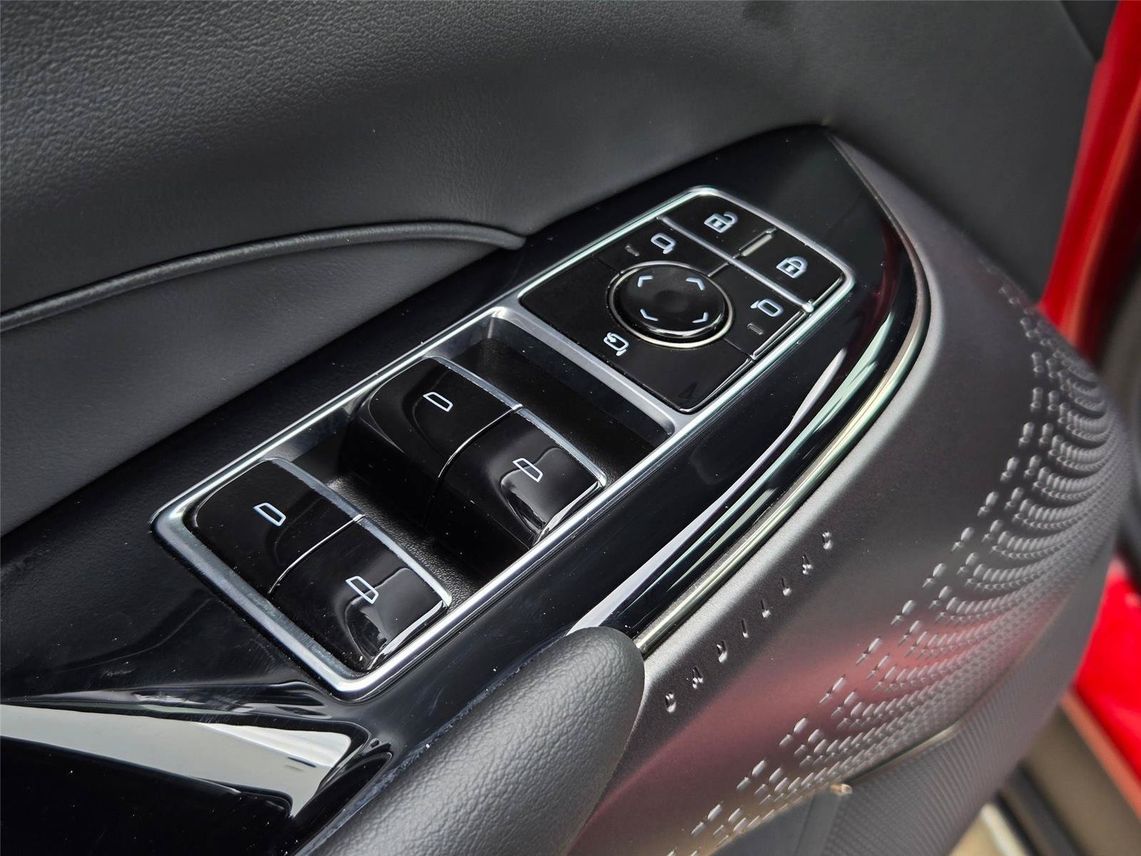 New 2026 Cadillac Lyriq Luxury w/ LPO, Floor Liner Package AWD/4WD image 26