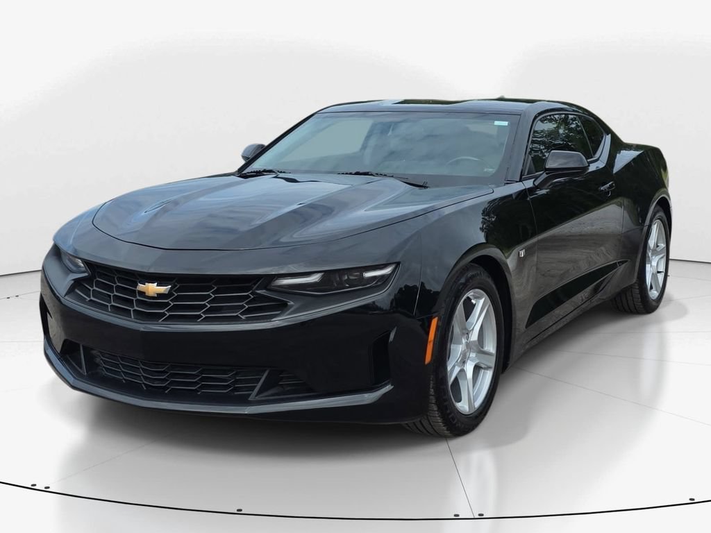 Used 2023 Chevrolet Camaro LT RWD image 11