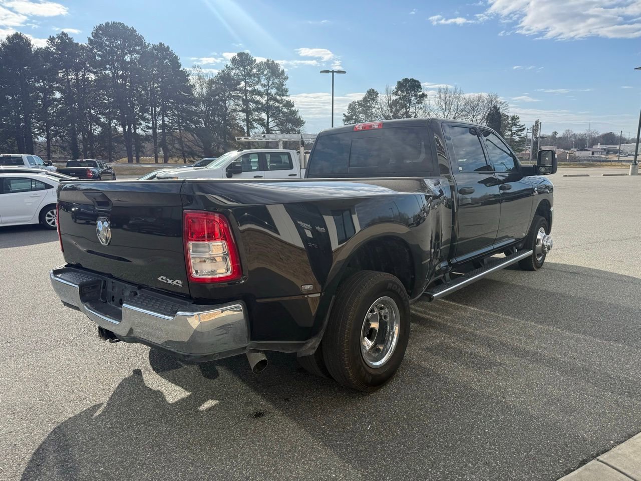 Used 2024 RAM 3500 Tradesman w/ Chrome Appearance Group image 7