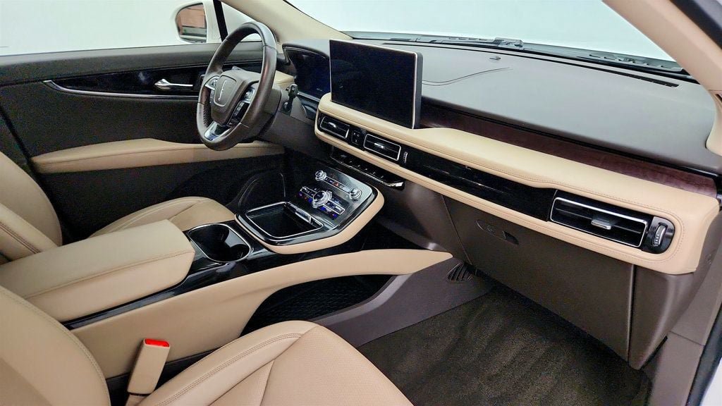 Used 2022 Lincoln Nautilus Reserve FWD image 26