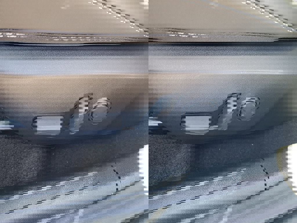 New 2025 Kia K4 GT-Line image 7