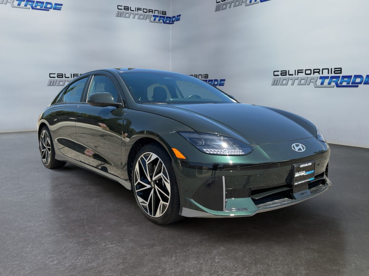 Used 2023 Hyundai Ioniq 6 SEL RWD image 3