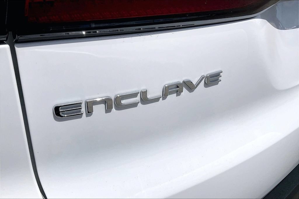 Used 2025 Buick Enclave Preferred FWD image 21