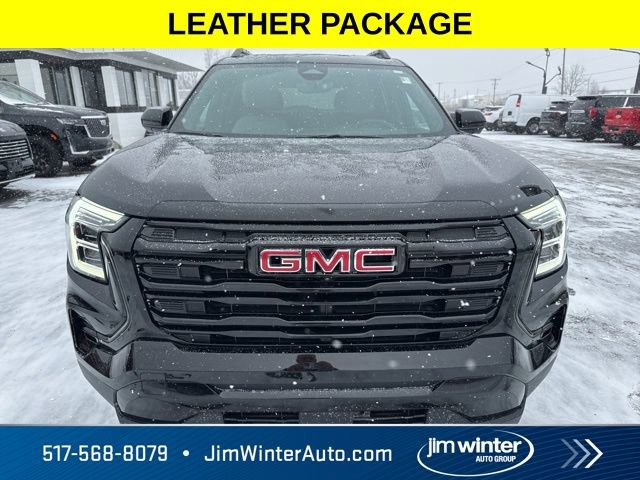 Used 2025 GMC Terrain Elevation w/ Elevation Premium Package AWD/4WD image 4