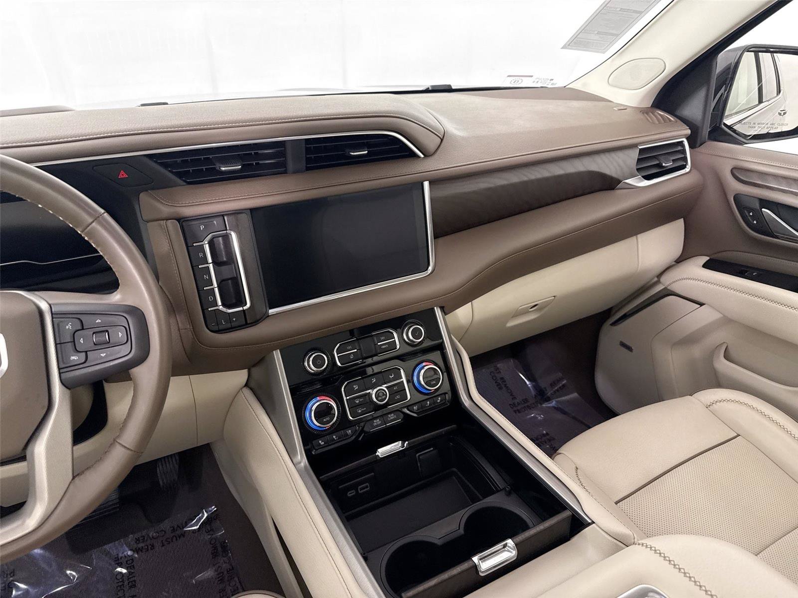 Used 2024 GMC Yukon Denali AWD/4WD image 34