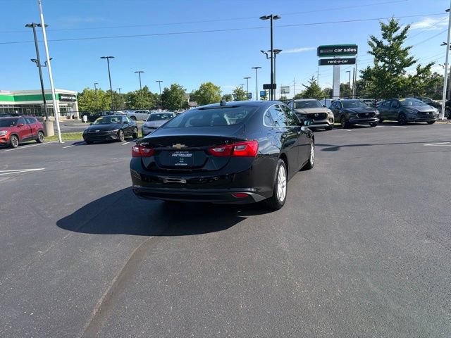Used 2018 Chevrolet Malibu LT FWD image 9