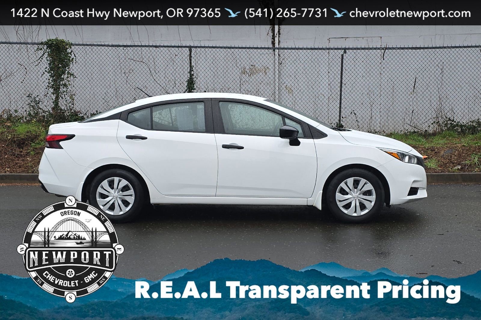 Used 2021 Nissan Versa S image 3