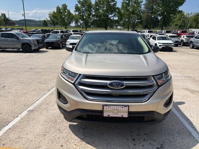 Used 2017 Ford Edge SE FWD image 2