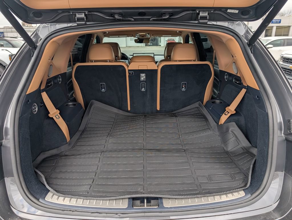 Used 2021 Genesis GV80 3.5T Advanced + w/ Cargo Package image 9