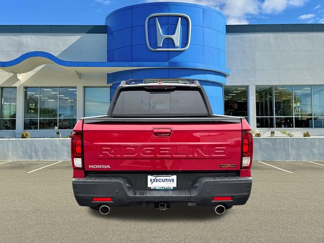Used 2025 Honda Ridgeline TrailSport image 3