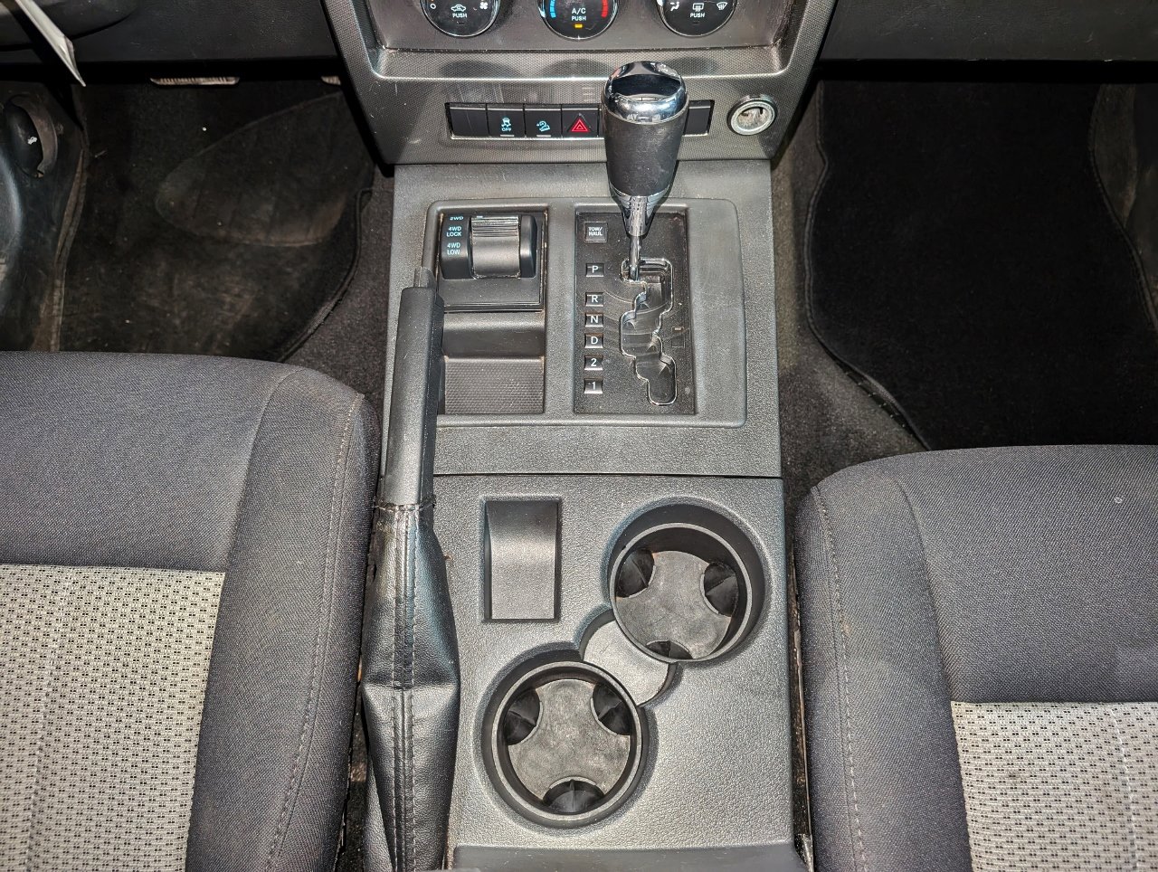 Used 2010 Jeep Liberty Sport w/ Popular Equipment Group image 36