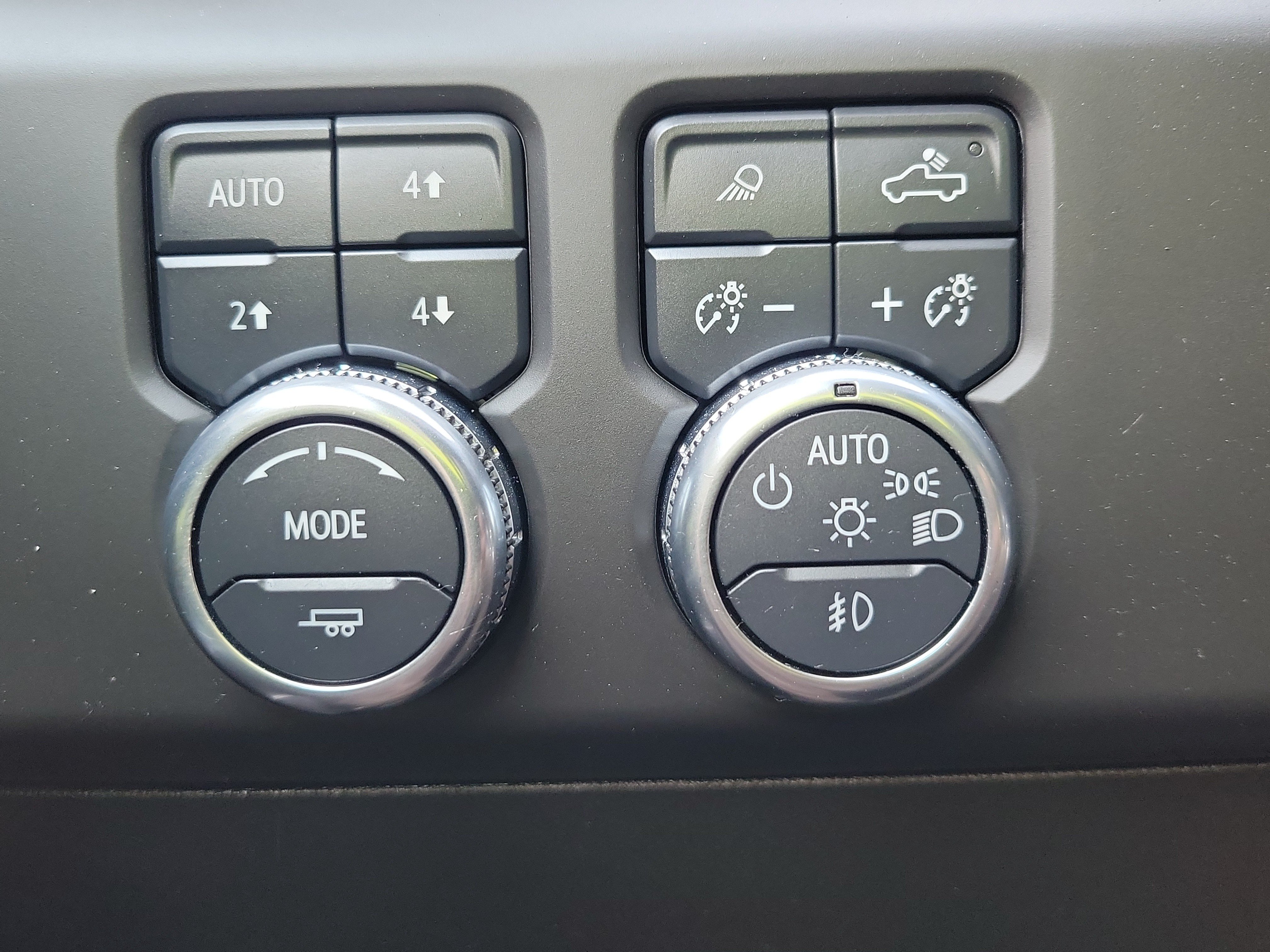 Used 2025 GMC Sierra 1500 Denali w/ Technology Package AWD/4WD image 30