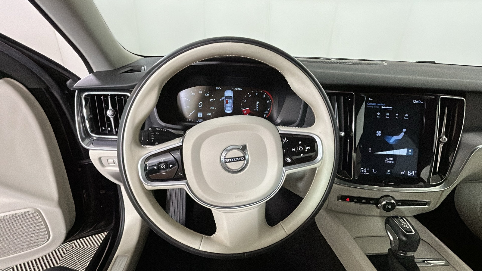 Used 2019 Volvo S60 T5 Momentum w/ Multimedia Package FWD image 17