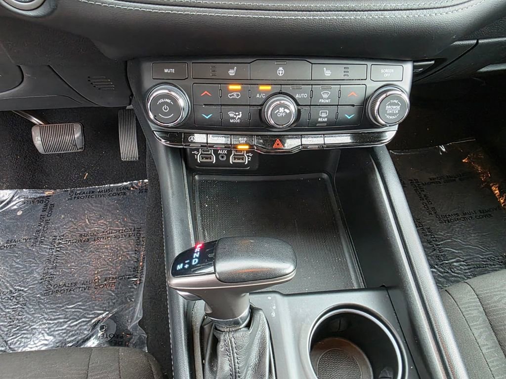 Used 2023 Dodge Durango SXT image 24