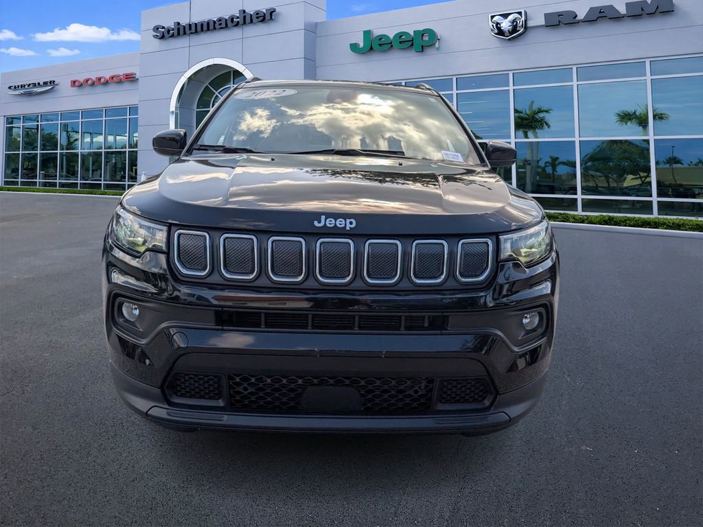 Used 2022 Jeep Compass Latitude w/ Convenience Group FWD image 2