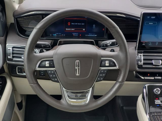 Used 2024 Lincoln Navigator Black Label image 33