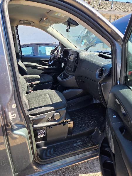 Used 2016 Mercedes-Benz Metris Passenger image 11