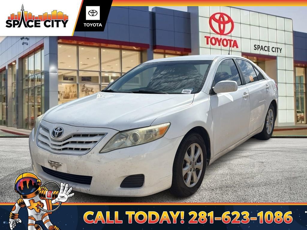 Used 2011 Toyota Camry LE w/ LE Extra-Value Pkg image 1