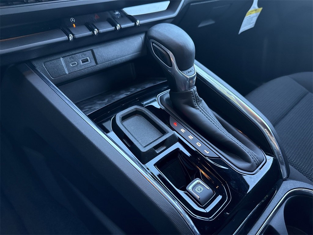 Used 2024 GMC Canyon Elevation image 30