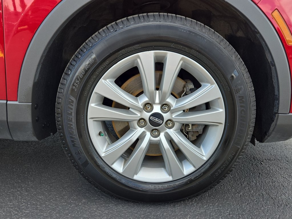 Used 2018 Lincoln MKX Select w/ Select Plus Package AWD/4WD image 9