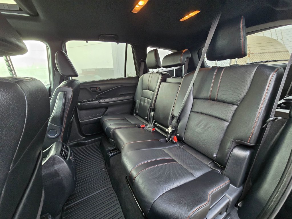 Used 2022 Honda Pilot TrailSport image 17