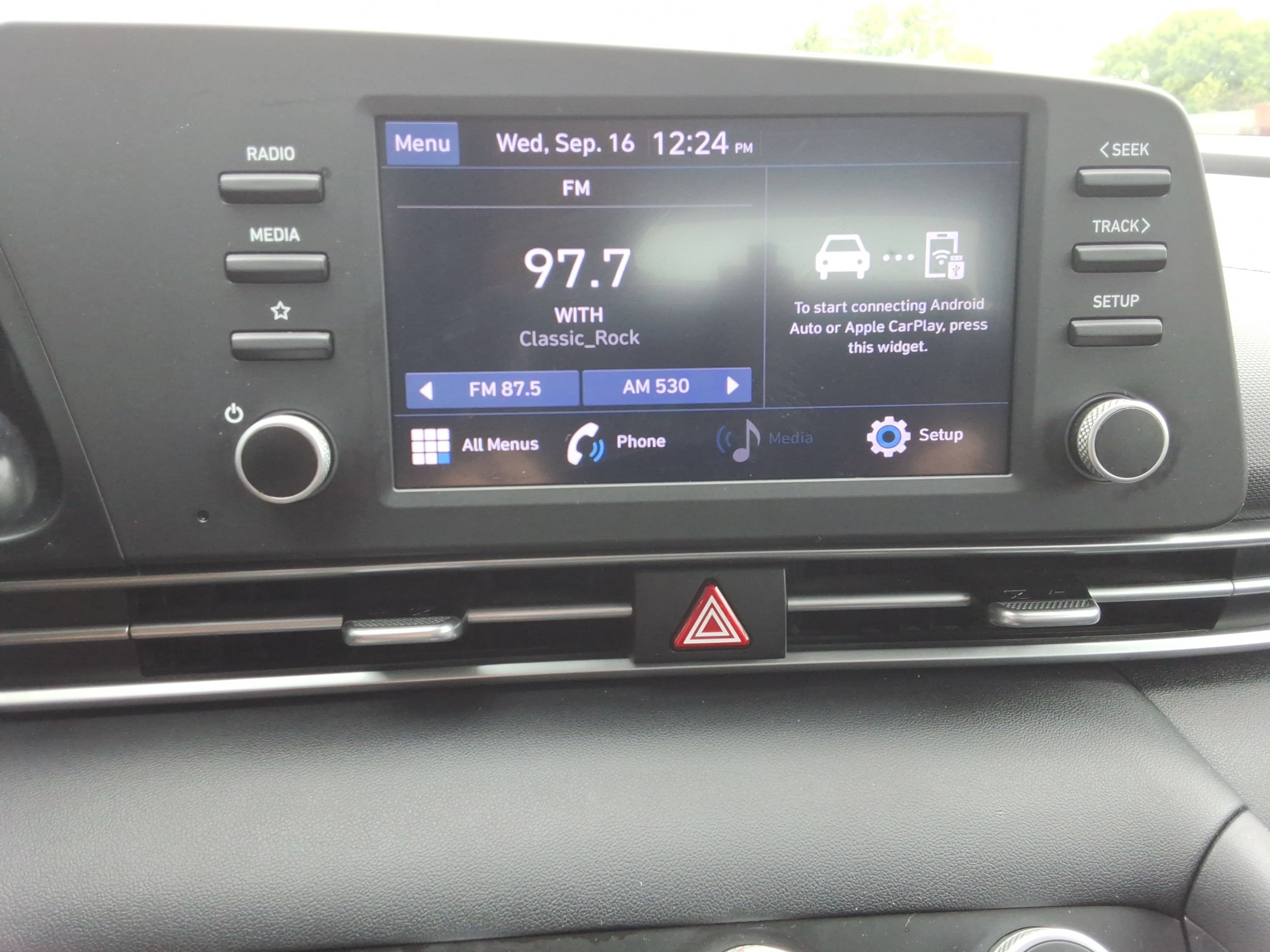 Used 2021 Hyundai Elantra SE FWD image 15